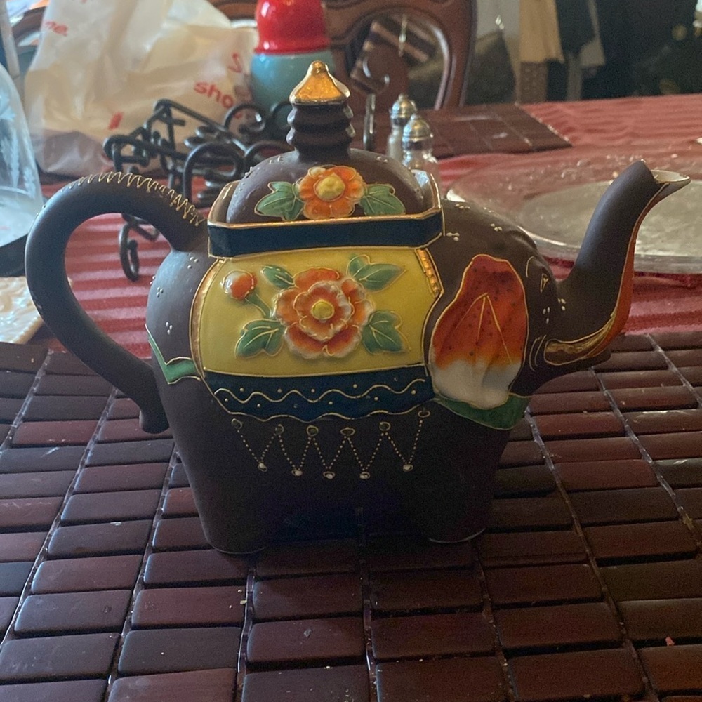 Early 20th Century Vintage Japanese Satsuma Lucky Elephant Teapot
